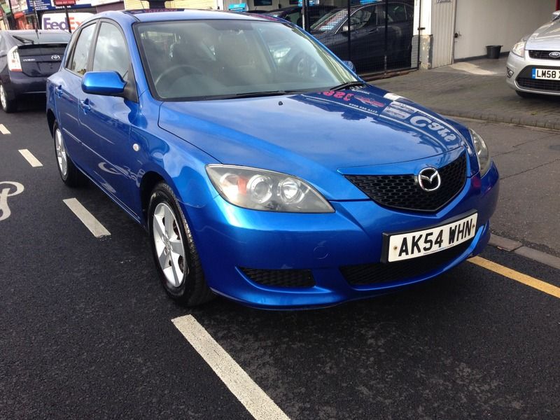 2004 Mazda 3 TS image 2