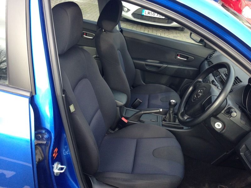 2004 Mazda 3 TS image 4