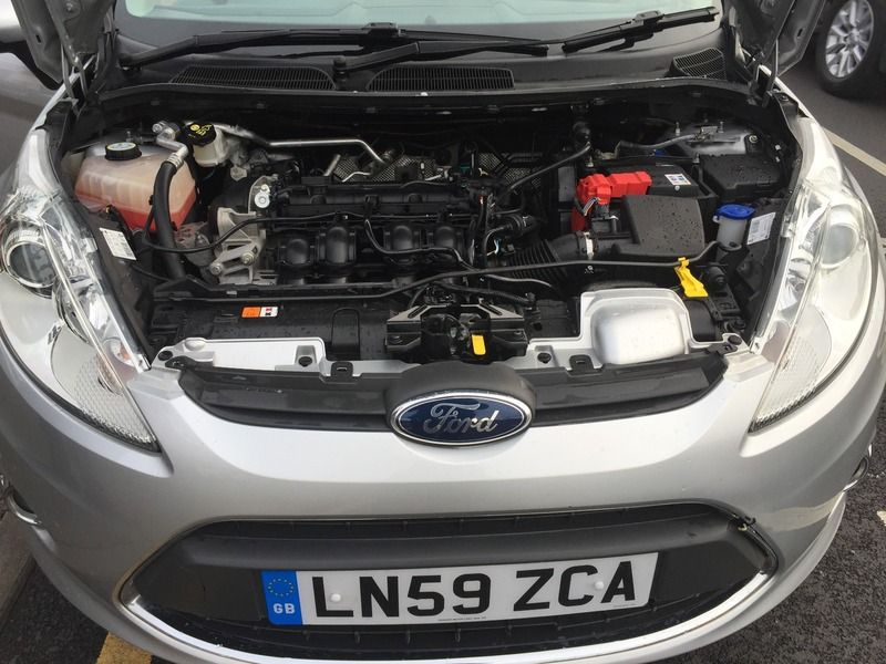 2009 Ford Fiesta Titanium image 4