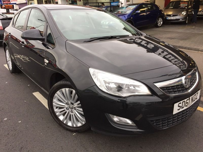2011 Vauxhall Astra Excite image 1