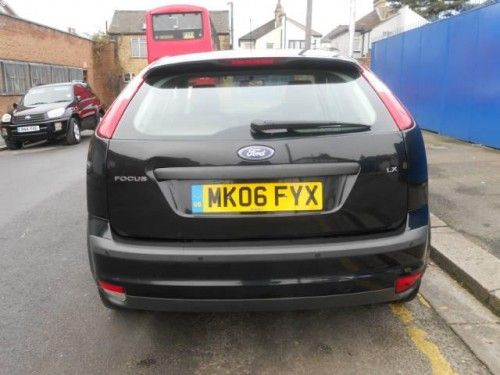 2006 Ford Focus 1.6 LX 5dr image 3