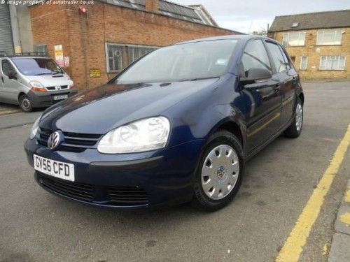 2006 Volkswagen Golf 1.6 S FSI 5dr image 1