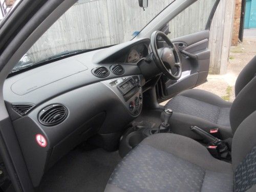 2001 Ford Focus 1.6 Zetec 5dr image 4