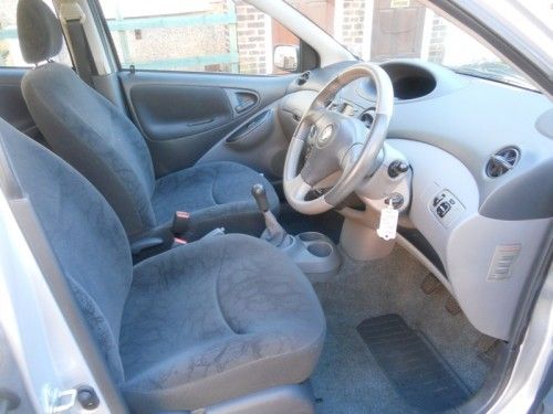 2003 Toyota Yaris 1.3 16v VVTi CDX 5dr image 4