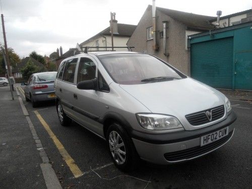 2002 Vauxhall Zafira 1.8i Club 5dr image 2