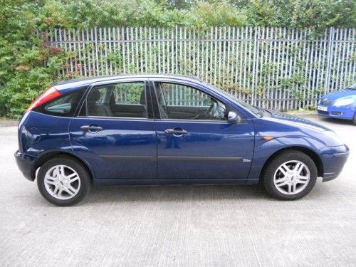 2004 Ford Focus 1.6 Zetec 5dr image 2