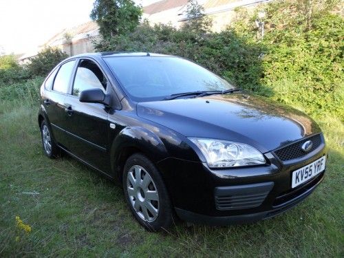 2005 Ford Focus 1.6 LX 5dr image 1