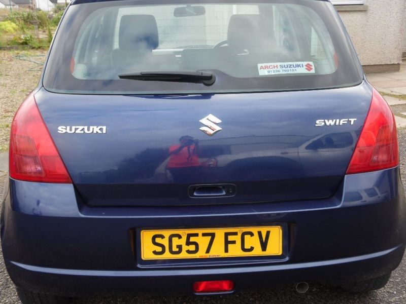 2007 Suzuki Swift GLX 1.5 image 4