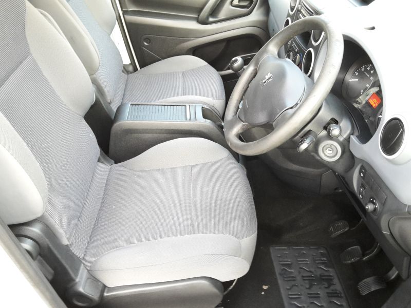 2012 Peugeot Partner 1.6 eHDi image 4