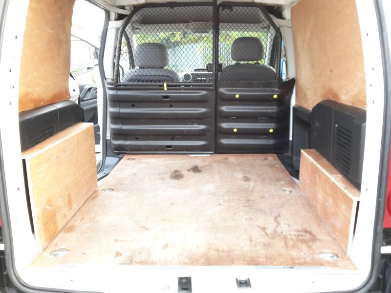 2012 Peugeot Partner 1.6 eHDi image 5