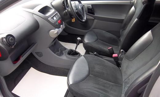 2010 Citroen C1 1.0 I Vtr Plus 3dr image 4