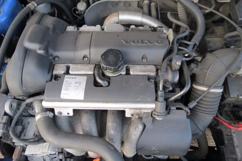 2000 VOLVO S40 XS image 3