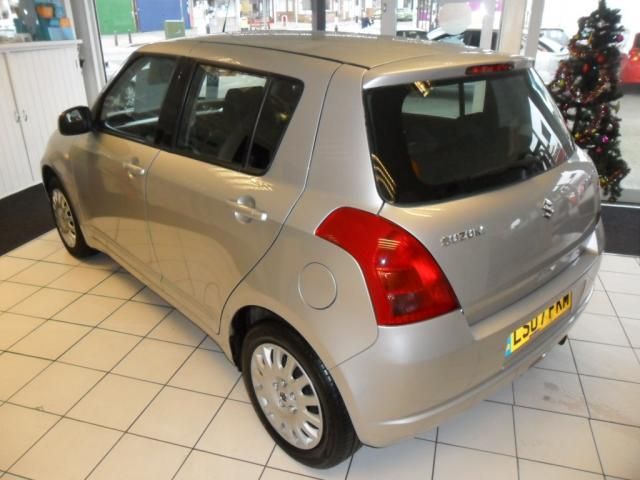 2007 SUZUKI SWIFT 1.3 GL 5d image 3