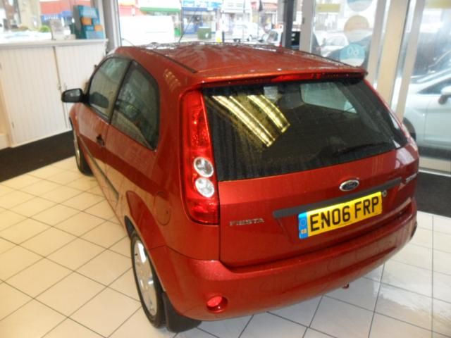 2006 FORD FIESTA 1.2 ZETEC 16V 3d image 2
