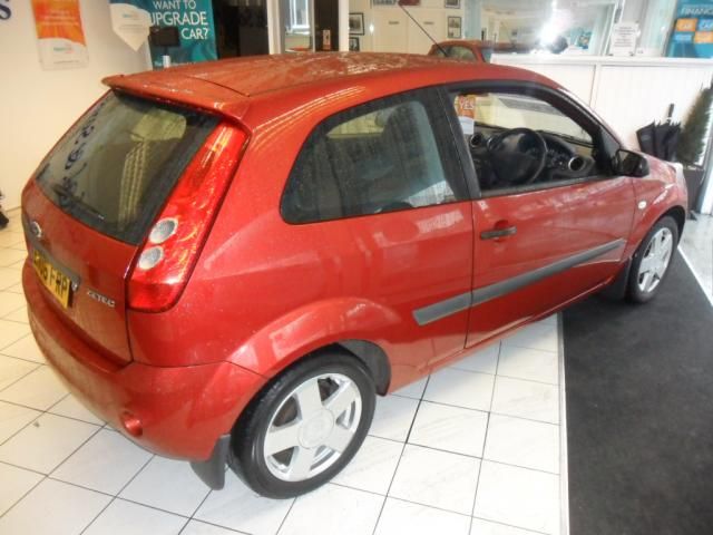 2006 FORD FIESTA 1.2 ZETEC 16V 3d image 4