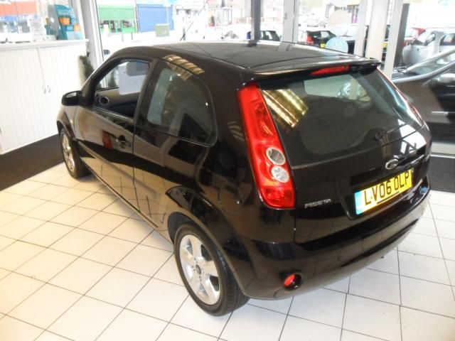 2006 FORD FIESTA 1.4 FREEDOM 16V 3d image 2