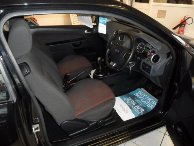 2006 FORD FIESTA 1.4 FREEDOM 16V 3d image 4