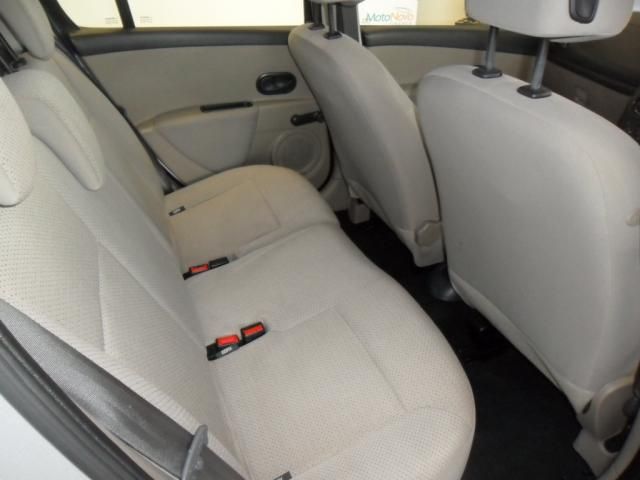 2006 RENAULT CLIO 1.1 16V 5d image 5