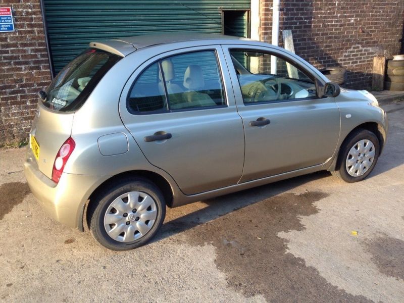 2003 Nissan micra image 1