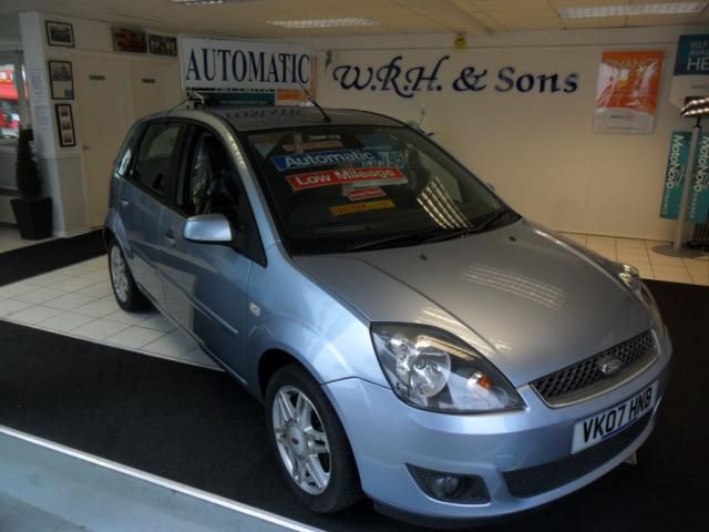 2007 FORD FIESTA 1.6 GHIA 16V 5d image 1