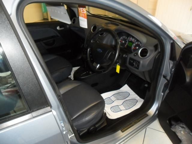 2007 FORD FIESTA 1.6 GHIA 16V 5d image 4