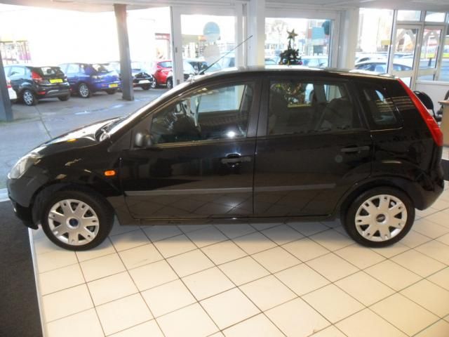 2007 FORD FIESTA 1.2 STYLE CLIMATE 16V 5d image 2