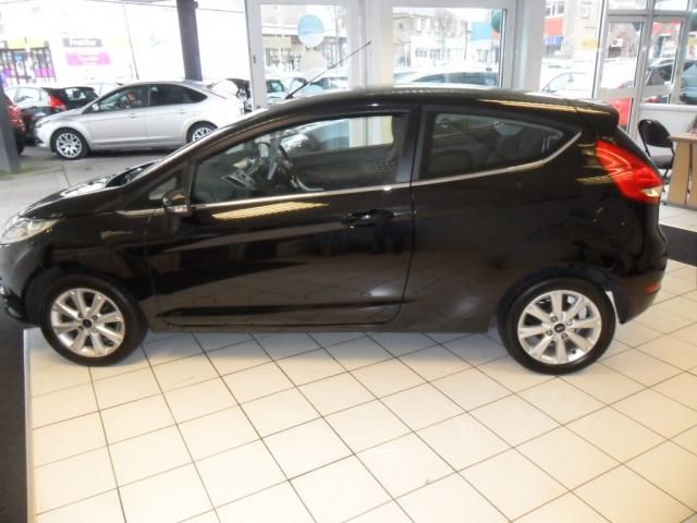 2010 FORD FIESTA 1.4 ZETEC 16V 3d image 2
