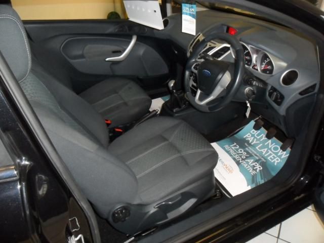 2010 FORD FIESTA 1.4 ZETEC 16V 3d image 4