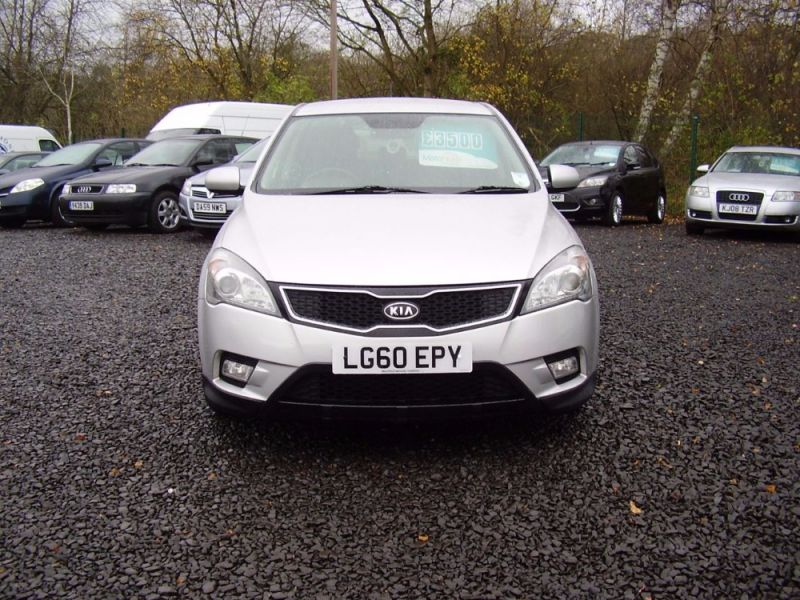 2010 KIA CEED 3 image 1