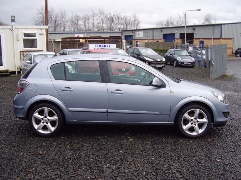 2009 VAUXHALL ASTRA SRI image 3