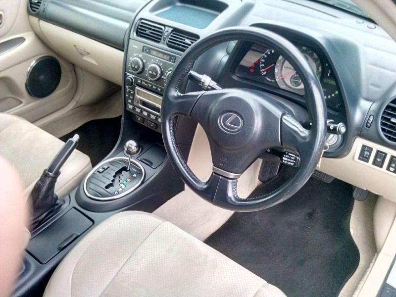 2001 Lexus Is 200 Se image 5