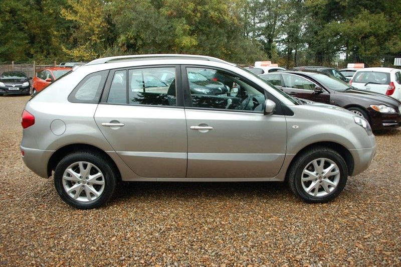 2009 Renault Koleos 2.0 dCi Dynamique 5dr image 2