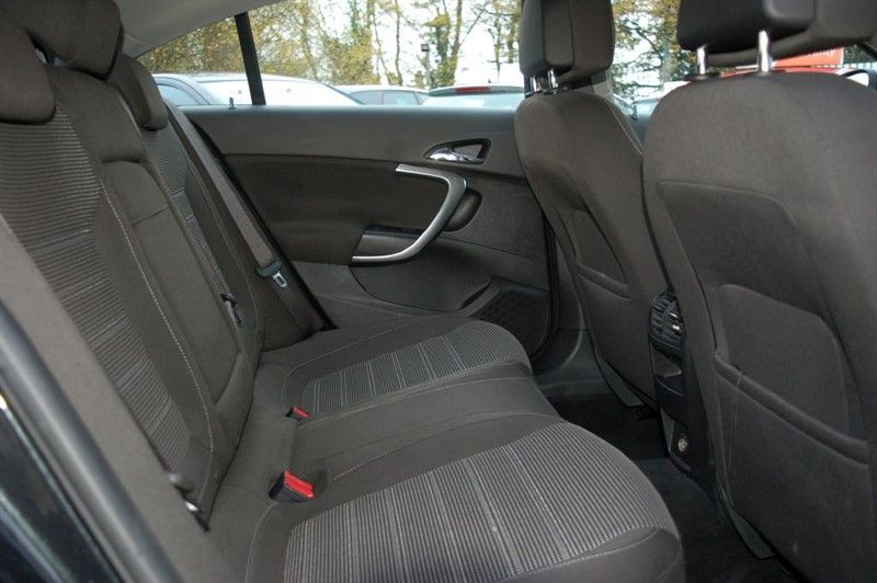 2011 Vauxhall Insignia 1.8 SRI image 5