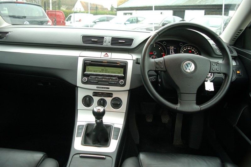 2009 VW Passat HIGHLINE TDI image 4