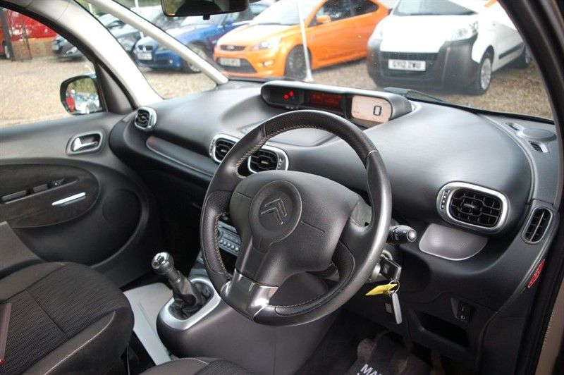 2011 Citroen C3 Picasso EXCLUSIVE 1.6 HDI image 4