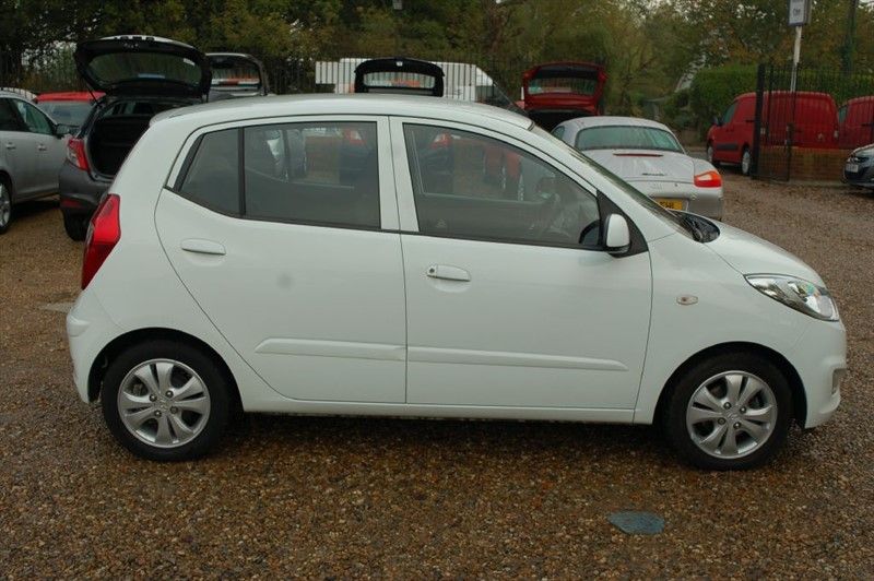 2011 Hyundai i10 ACTIVE 1.2 image 2