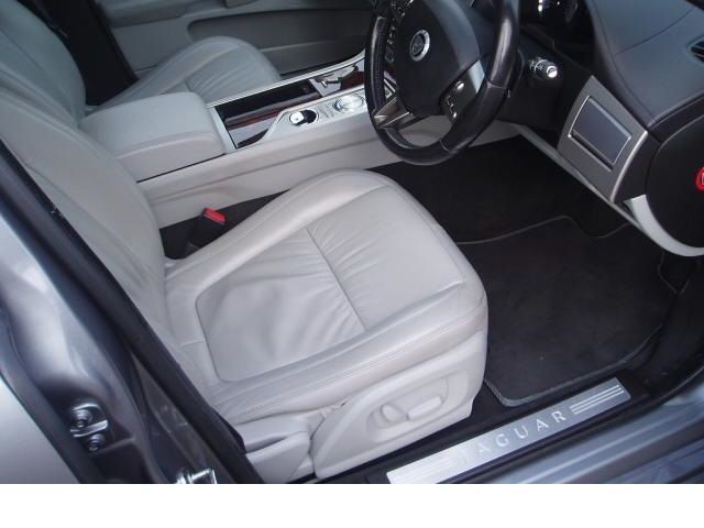 2008 Jaguar XF 3.0 V6 Luxury image 5