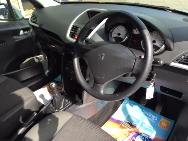 2010 Peugeot 207 SW 1.6 HDi S image 4