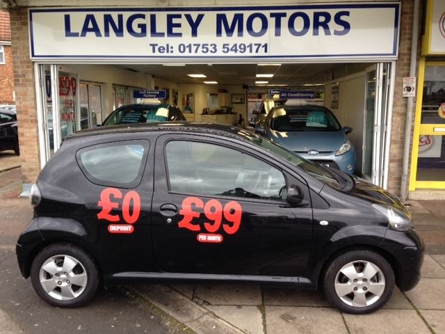 2010 Toyota Aygo 1.0 VVT-i Black 3dr image 2