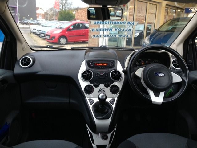 2011 Ford Ka 1.2 Zetec 3dr image 4