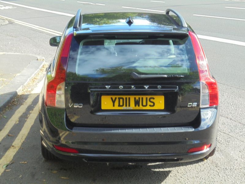 2011 Volvo V50 D2 [115] R DESIGN 5dr image 3