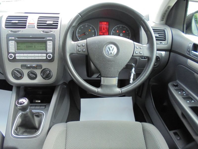 2008 Volkswagen Golf 1.6 FSI Match 5dr image 4
