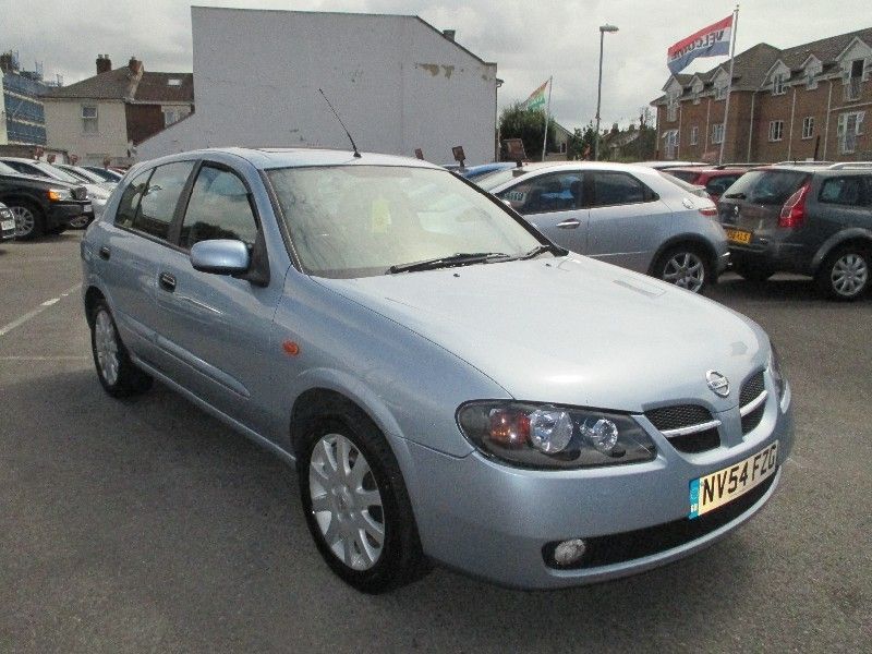 2005 Nissan Almera 1.5 SVE Hatchback 5d image 1