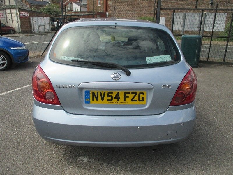 2005 Nissan Almera 1.5 SVE Hatchback 5d image 3