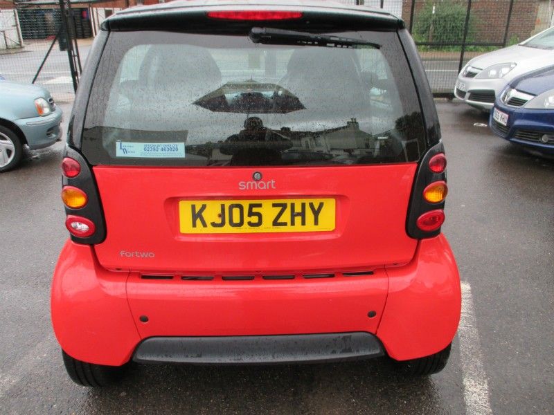 2005 Smart Pure 0.7 Fortwo Pure 3d image 3