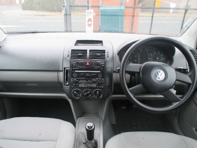 2003 Volkswagen Polo 1.2 5d image 4