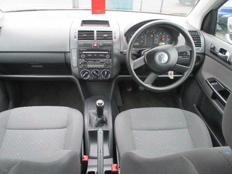 2003 Volkswagen Polo 1.4 S 5d image 4