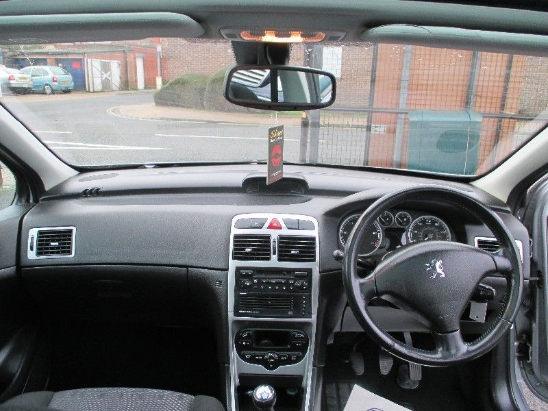 2004 Peugeot 307 1.6HDi SE 5d image 4