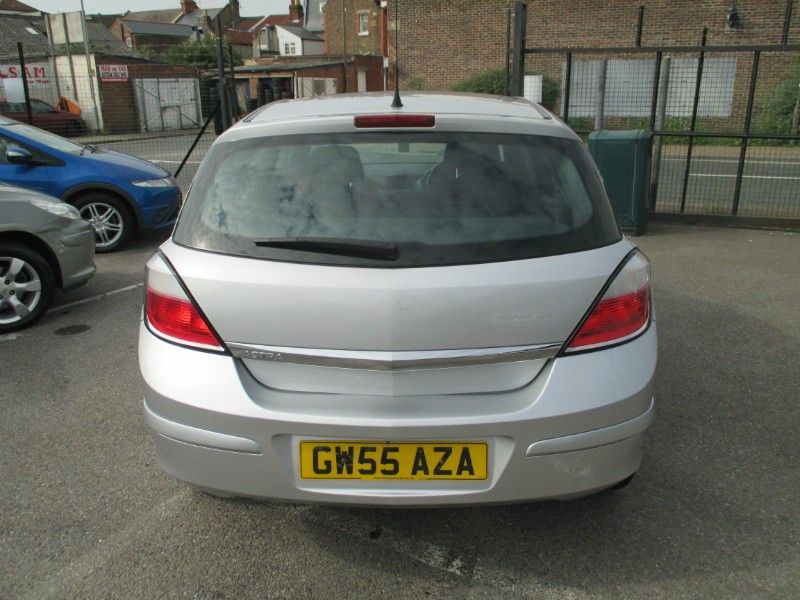2005 Vauxhall Astra 1.4i 16v Active 5d image 3