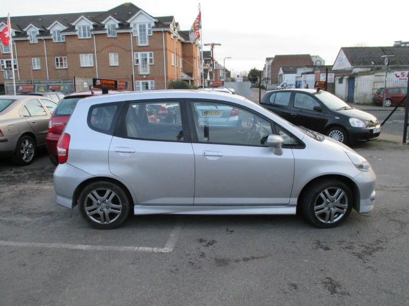 2005 Honda Jazz 1.4i-DSI Sport 5d image 2